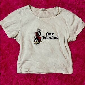 Little Switzerland brandy Melville cropped tee